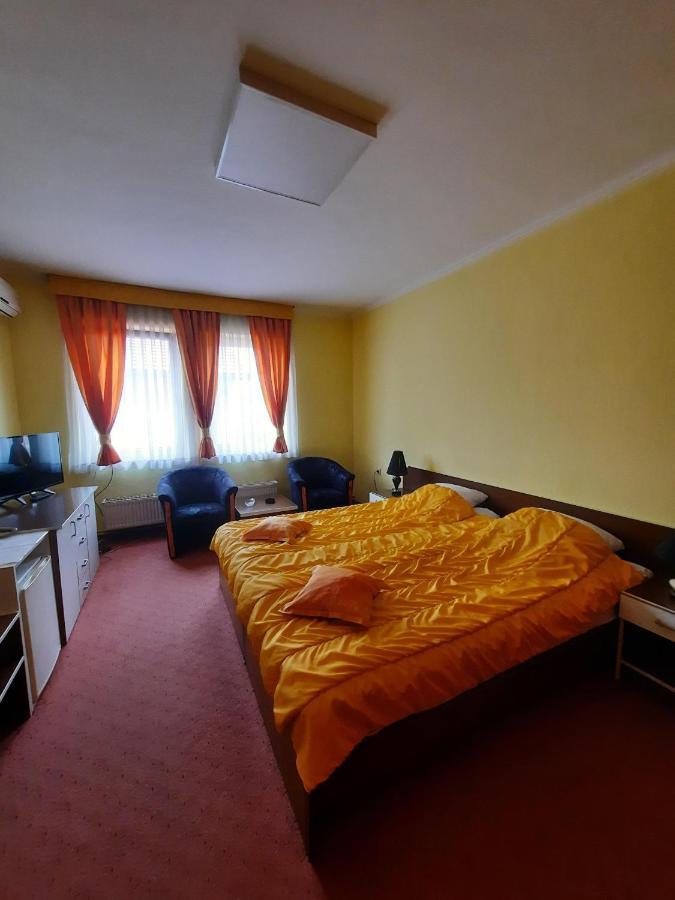 Motel Tiron Kakanj Zewnętrze zdjęcie
